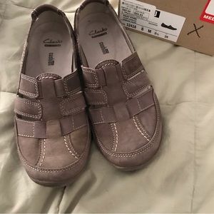 Clarks Haley stork taupe slip ons sz 8